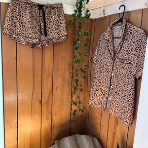 💤👚bio: let’s bundle up and watch Netflix and chill. 😎